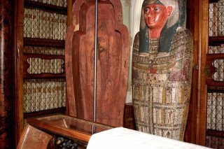 Le metteur en scène Milo Rau demande que la momie exposée dans la bibliothèque de l'abbaye de St-Gall soit rapatriée en Egypte (archives).